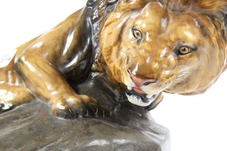 MAJOR ROYAL DOULTON PRESTIGE FIGURINE
