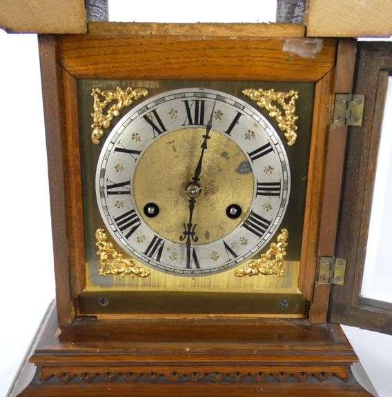 ANTIQUE MANTEL CLOCK