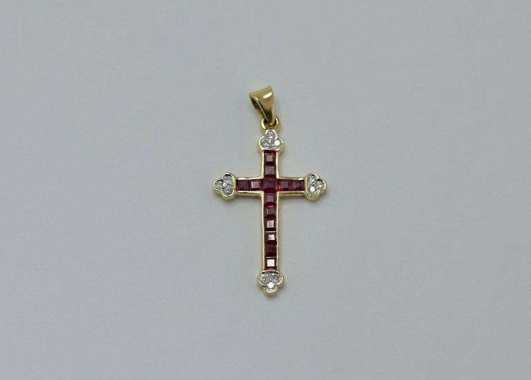 18KT AND RUBY CROSS