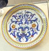 ITALIAN POTTERY WALL CHARGER