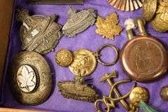 MILITARY BADGES, BUTTONS & LIGHTER