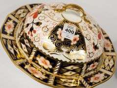 TWO PIECES OF ROYAL CROWN DERBY 2451 IMARI CHINA
