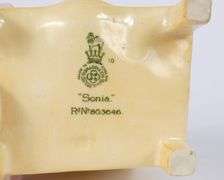 ROYAL DOULTON "SONIA"