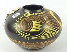 STEVE SMITH TALKING EARTH VASE