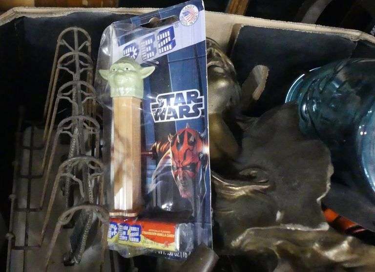 BOX COLLECTIBLES