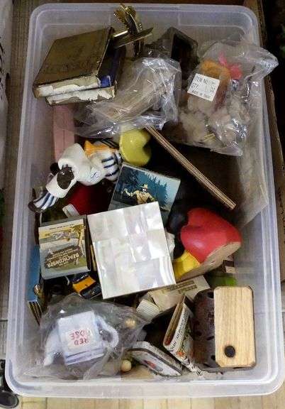 BOX CURIOS