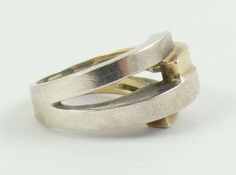 ART MODERN DESIGN RING