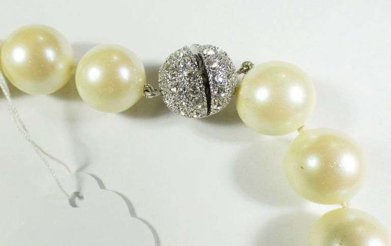 NECKLACE, EARRINGS
