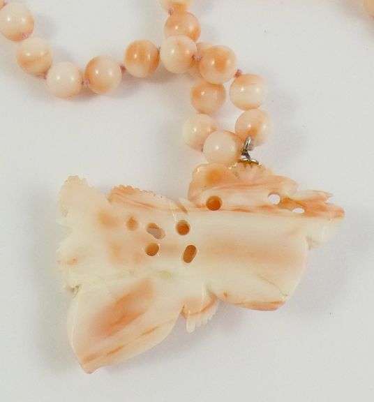CORAL PENDANT NECKLACE