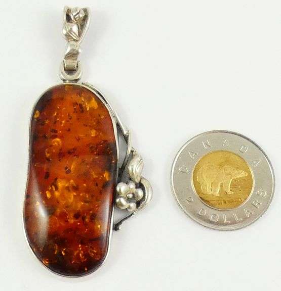AMBER PENDANT