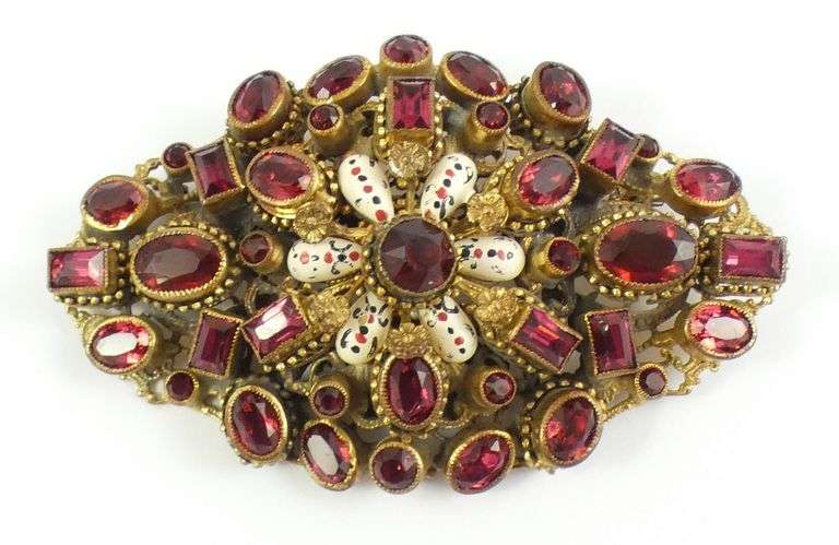 ANTIQUE FILIGREE BROOCH