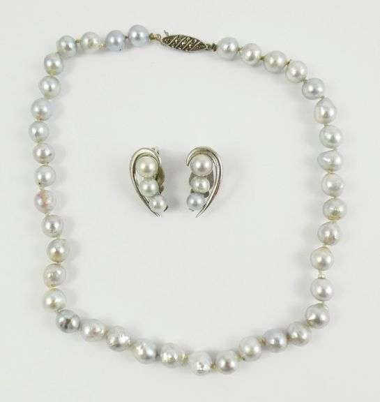 PEARL NECKLACE & EARRINGS