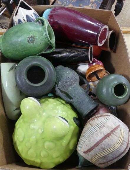 BOX OF POTTERY