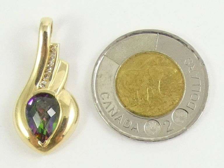 GEMSTONE PENDANT