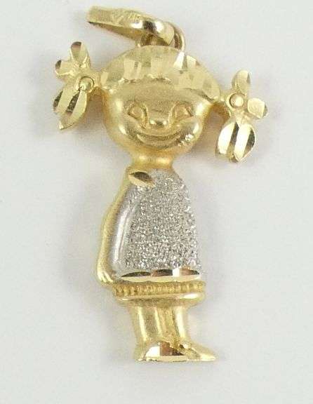 GOLD PENDANT