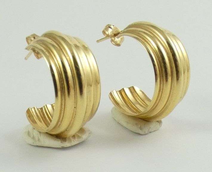 GOLD EARRINGS