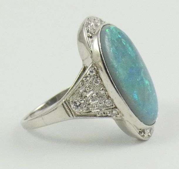 LADIES' ANTIQUE OPAL & DIAMOND RING