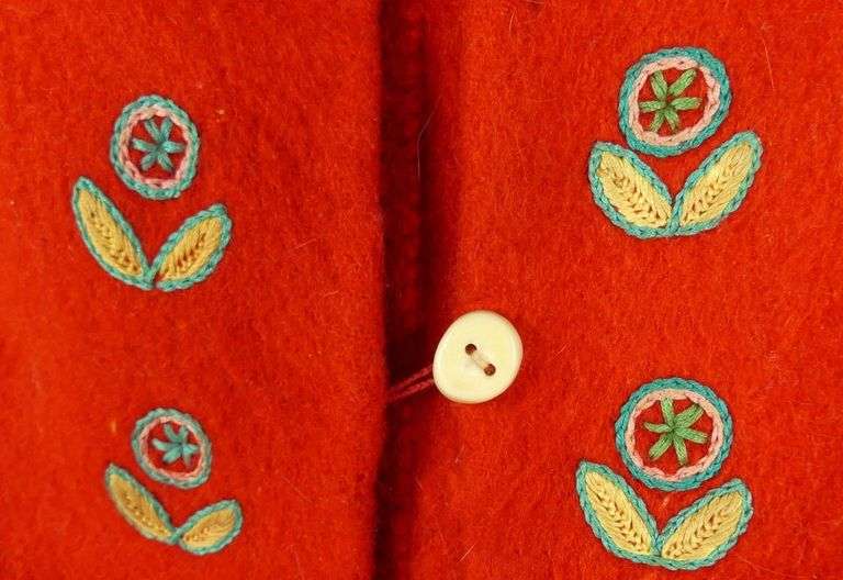 INUIT EMBROIDERED VEST