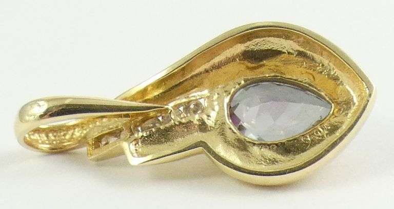 GEMSTONE PENDANT