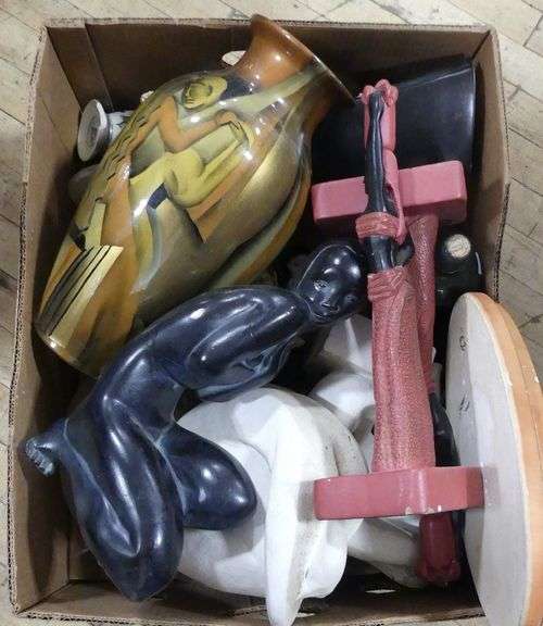 BOX ORNAMENTS