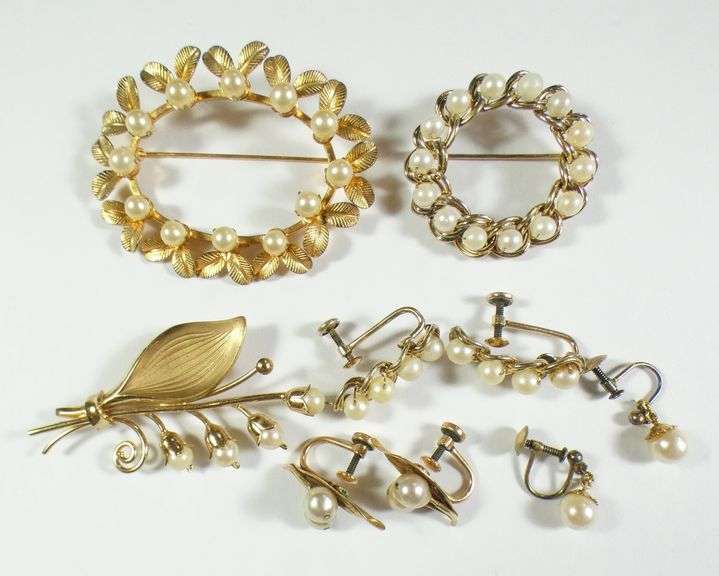 CULTURED PEARL JEWELLERY