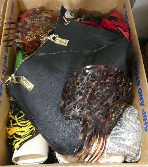 LADIES' ACCESSORIES