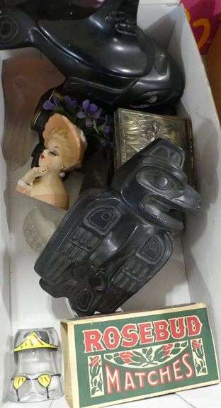 CURIOS & COLLECTIBLES