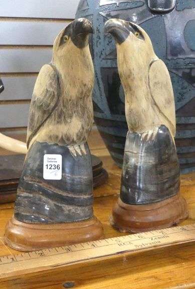 6 FIGURINES