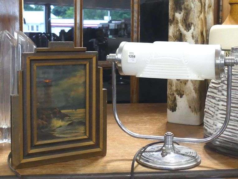 2 VINTAGE TABLE LAMPS