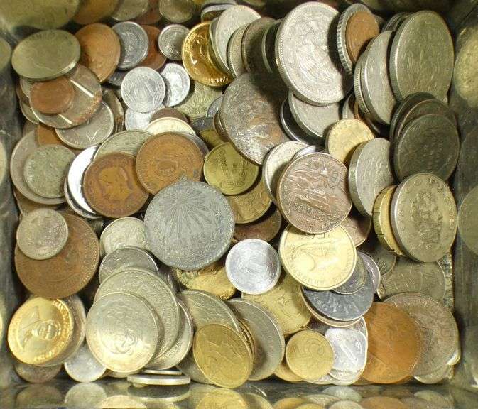 WORLD COINS & TOKENS