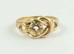 DAINTY GOLD RING