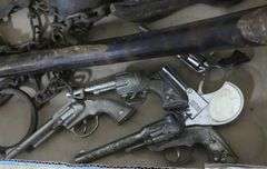 TOY GUNS