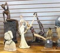 6 FIGURINES
