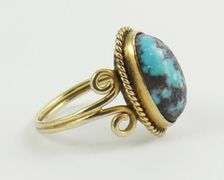 ANTIQUE GOLD RING