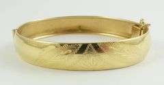 GOLD BRACELET
