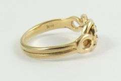 DAINTY GOLD RING