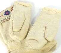 INUIT DUFFLE SOCKS & GLOVES