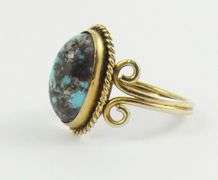 ANTIQUE GOLD RING
