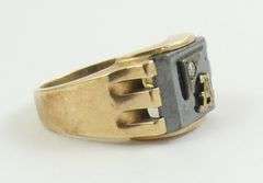 GENTLEMEN'S SIGNET RING