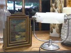 2 VINTAGE TABLE LAMPS
