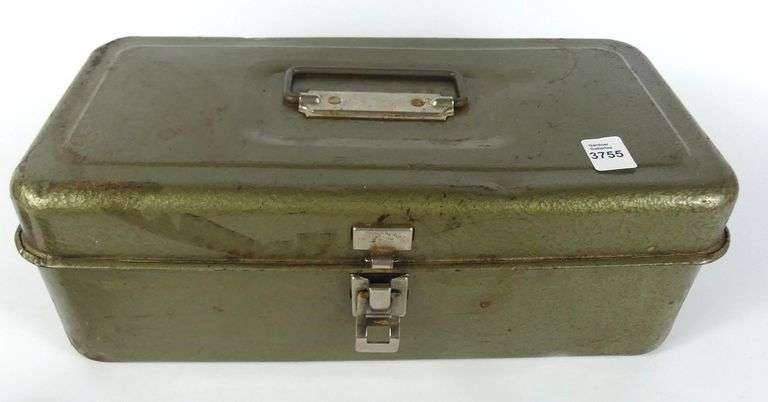 TACKLE BOX WITH CONTENTS