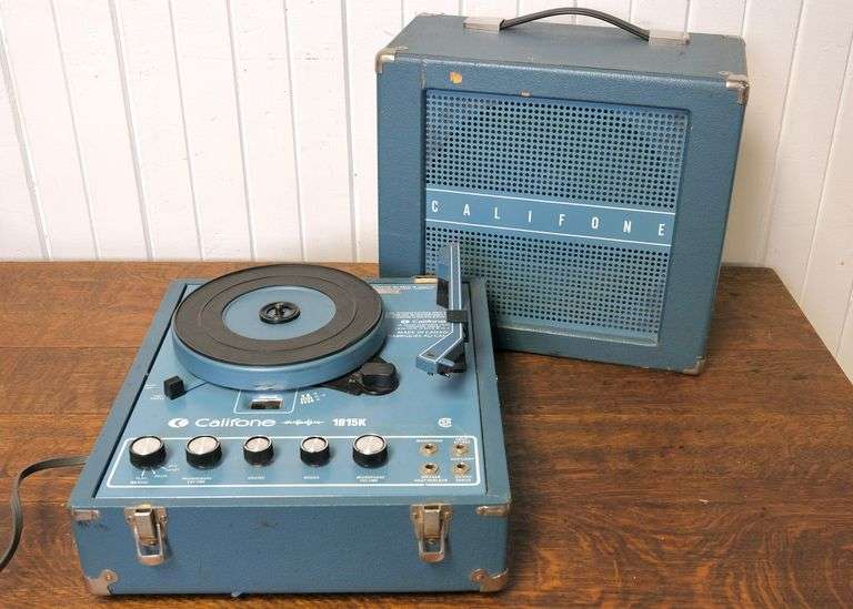 VINTAGE CALIFONE RECORD PLAYER