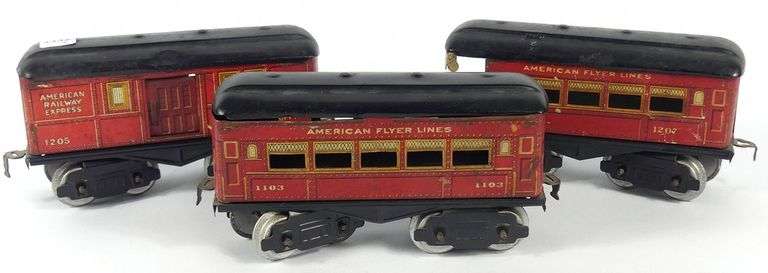 THREE AMERICAN FLYER TIN LITHO POST OFFICE BAGGAGE CARS