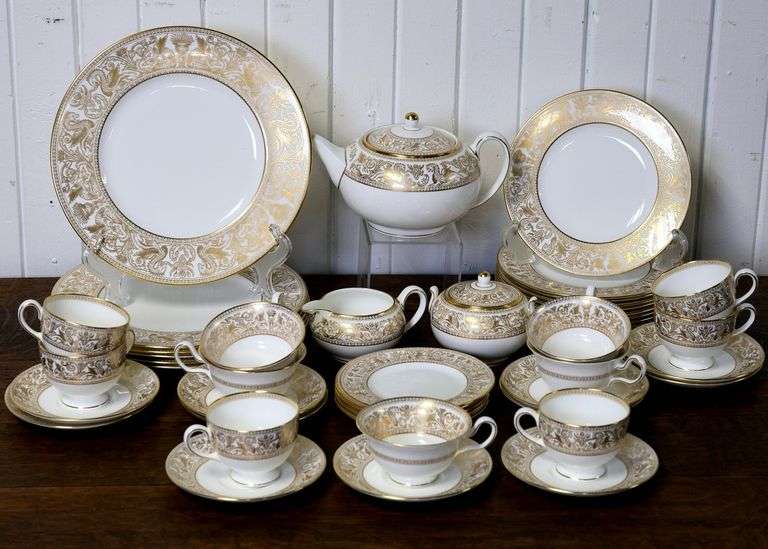 WEDGWOOD "GOLD FLORENTINE"
