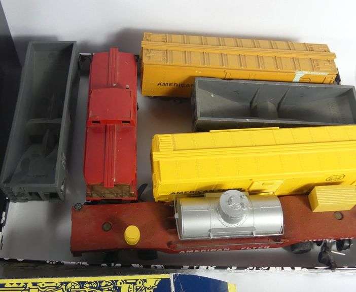 AMERICAN FLYER TRAINS
