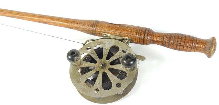 1940'S PLEUGER REEL & ROD