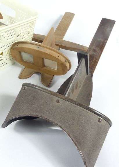 STEREOSCOPIC VIEWERS & SLIDES