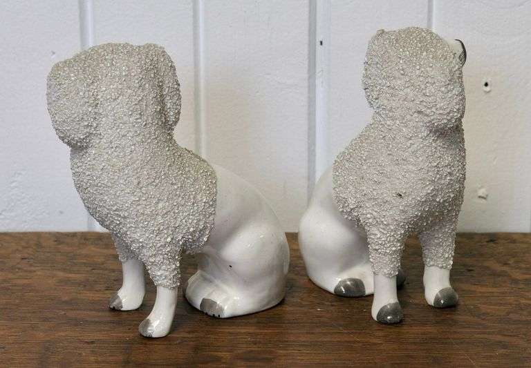 STAFFORDSHIRE DOGS