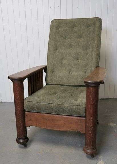 ANTIQUE MORRIS CHAIR
