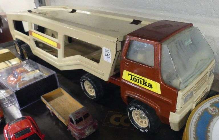 VINTAGE TOY CARS AND TRUCKS